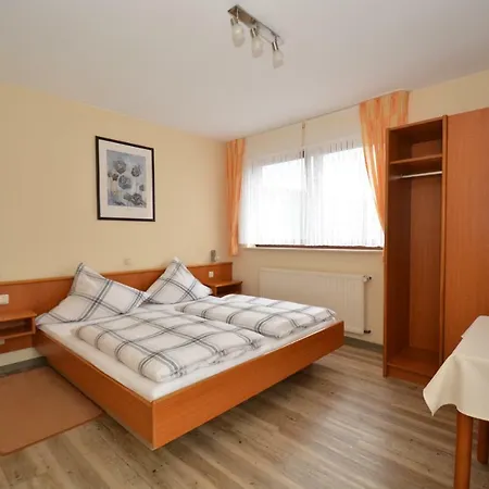 Weingut***pension Guenther Scholtes 3* Leiwen